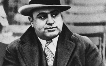 HISTORIAS DE LA HISTORIA: Eliott Ness vs Al Capone Créditos a su autor. El propietario de esta imagen es el titular de sus derechos.