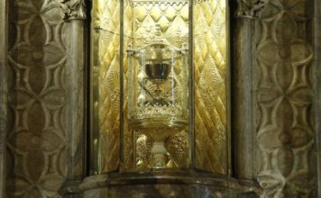 HISTORIAS DE LA HISTORIA: En busca del Santo Grial Créditos a su autor. El propietario de esta imagen es el titular de sus derechos.