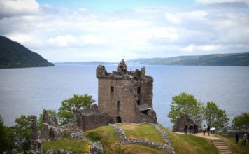 HISTORIAS DE LA HISTORIA: El monstruo del Lago Ness Créditos a su autor. El propietario de esta imagen es el titular de sus derechos.