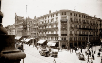 HISTORIAS DE LA HISTORIA: El perro Paco Créditos a su autor. El propietario de esta imagen es el titular de sus derechos.