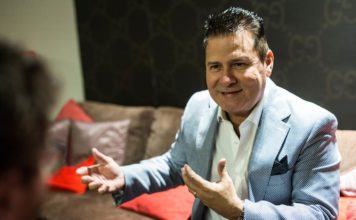 PRIMER PLANO: Roberto Antonio Créditos a su autor. El propietario de esta imagen es el titular de sus derechos.