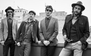 PRIMER PLANO: Santero y los muchachos Créditos a su autor. El propietario de esta imagen es el titular de sus derechos.