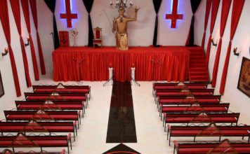 HISTORIAS DE LA HISTORIA: La Iglesia de Satán Créditos a su autor. El propietario de esta imagen es el titular de sus derechos.