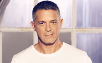 EL DISCO DEL AÑO: Alejandro Sanz, +es+ el concierto Créditos a su autor. El propietario de esta imagen es el titular de sus derechos.