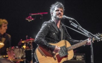 EL DISCO DEL AÑO: Coque Malla canta a Rubén Blades Créditos a su autor. El propietario de esta imagen es el titular de sus derechos.