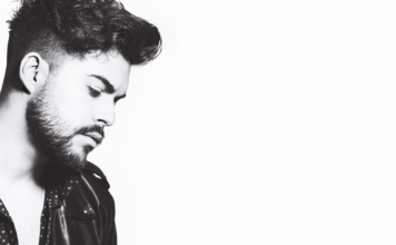 RICKY FURIATI: Invencible Créditos a su autor. El propietario de esta imagen es el titular de sus derechos.