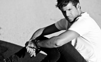 EL DISCO DEL AÑO: Pablo López, El mundo y los amantes inocentes Créditos a su autor. El propietario de esta imagen es el titular de sus derechos.