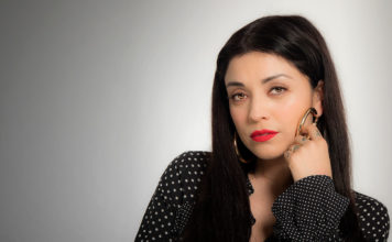 EL DISCO DEL AÑO: Mon Laferte, Sola con mis monstruos Créditos a su autor. El propietario de esta imagen es el titular de sus derechos.