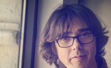 EL GARAJE 1×25 con GUILLERMO RAYO Créditos a su autor. El propietario de esta imagen es el titular de sus derechos.