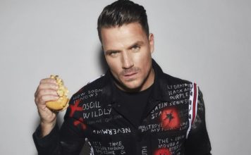 CONEXIÓN LATINA 7×40 Créditos a su autor. El propietario de esta imagen es el titular de sus derechos.