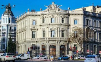 HISTORIAS DE LA HISTORIA: El Palacio de Linares Créditos a su autor. El propietario de esta imagen es el titular de sus derechos.