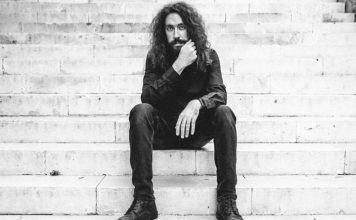 EL GARAJE con CREONTE Créditos a su autor. El propietario de esta imagen es el titular de sus derechos.