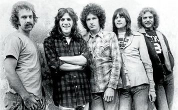 EL GARAJE 3×14 Créditos a su autor. El propietario de esta imagen es el titular de sus derechos.