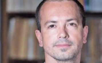 CUENTOS DE MEDIANOCHE: Cocodrilos Créditos a su autor. El propietario de esta imagen es el titular de sus derechos.