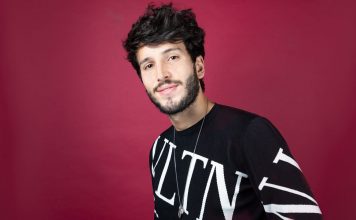 EL DISCO DEL AÑO: Sebastián Yatra, Dharma Créditos a su autor. El propietario de esta imagen es el titular de sus derechos.