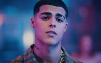 PRIMER PLANO con LUNAY Créditos a su autor. El propietario de esta imagen es el titular de sus derechos.