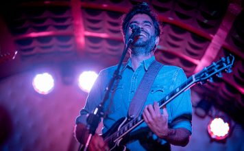 EL GARAJE con SELLAS Créditos a su autor. El propietario de esta imagen es el titular de sus derechos.