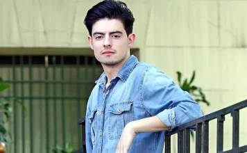 CONEXIÓN LATINA con CHARLIE RODD Créditos a su autor. El propietario de esta imagen es el titular de sus derechos.