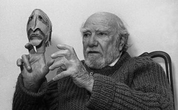 CUENTOS DE MEDIANOCHE: El libro Créditos a su autor. El propietario de esta imagen es el titular de sus derechos.