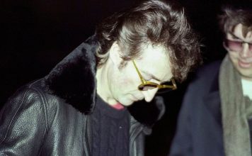 HISTORIAS DE LA HISTORIA: El asesinato de John Lennon Créditos a su autor. El propietario de esta imagen es el titular de sus derechos.