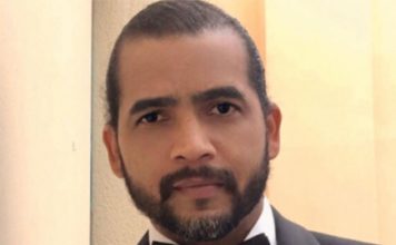 PRIMER PLANO con VINCE ROSARIO Créditos a su autor. El propietario de esta imagen es el titular de sus derechos.