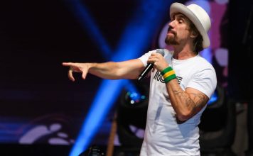 EL DISCO DEL AÑO: Macaco, Vuélame el corazón Créditos a su autor. El propietario de esta imagen es el titular de sus derechos.