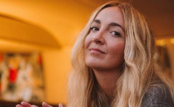 EL DISCO DEL AÑO: Paula Mattheus, Mi concierto en el balcón Créditos a su autor. El propietario de esta imagen es el titular de sus derechos.