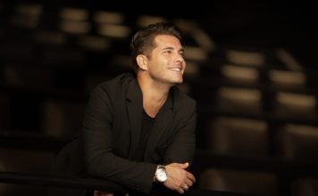 CONEXIÓN LATINA con RUBÉN NOEL Créditos a su autor. El propietario de esta imagen es el titular de sus derechos.