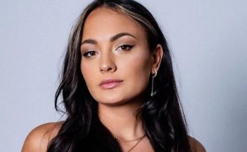 CONEXIÓN LATINA con SOFÍA MARTÍN Créditos a su autor. El propietario de esta imagen es el titular de sus derechos.