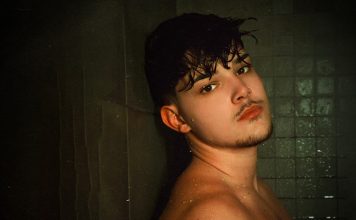 CONEXIÓN LATINA con Adrián González Créditos a su autor. El propietario de esta imagen es el titular de sus derechos.