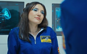 CONEXIÓN LATINA con CAOBA Créditos a su autor. El propietario de esta imagen es el titular de sus derechos.