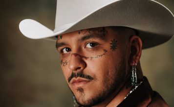 EL DISCO DEL AÑO: Christian Nodal, Forajido Créditos a su autor. El propietario de esta imagen es el titular de sus derechos.