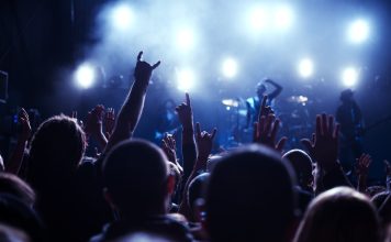 EL GARAJE 4×40 Créditos a su autor. El propietario de esta imagen es el titular de sus derechos.