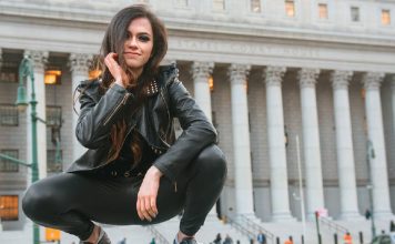 PRIMER PLANO con ALI STONE Créditos a su autor. El propietario de esta imagen es el titular de sus derechos.