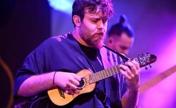 CONEXIÓN LATINA con HIRAHI AFONSO Créditos a su autor. El propietario de esta imagen es el titular de sus derechos.