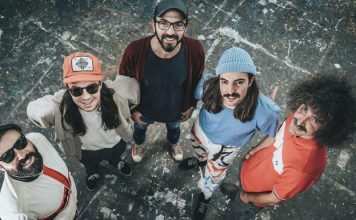 CONEXIÓN LATINA con ALBERTO & GARCÍA Créditos a su autor. El propietario de esta imagen es el titular de sus derechos.