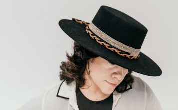 PRIMER PLANO con KAREN ROD Créditos a su autor. El propietario de esta imagen es el titular de sus derechos.