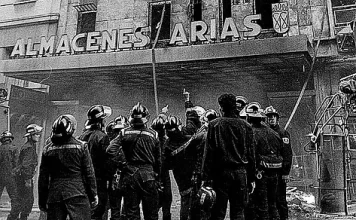 HISTORIAS DE LA HISTORIA: Incendio en los Almacenes Arias Créditos a su autor. El propietario de esta imagen es el titular de sus derechos.
