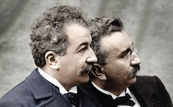 HISTORIAS DE LA HISTORIA: Los hermanos Lumiere y los primeros pasos del cine Créditos a su autor. El propietario de esta imagen es el titular de sus derechos.