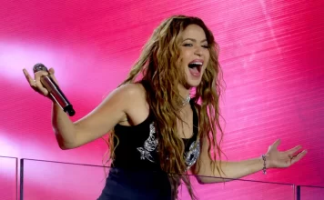 EL DISCO DEL AÑO: Shakira, Las mujeres ya no lloran Créditos a su autor. El propietario de esta imagen es el titular de sus derechos.