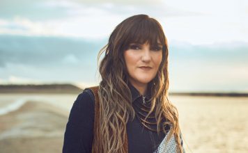 EL DISCO DEL AÑO: Rozalén, El Abrazo Créditos a su autor. El propietario de esta imagen es el titular de sus derechos.