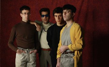 LO QUE NO SE DICE con EL ÚLTIMO VECINO Créditos a su autor. El propietario de esta imagen es el titular de sus derechos.