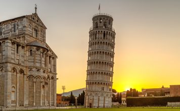 HISTORIAS DE LA HISTORIA: La torre de Pisa Créditos a su autor. El propietario de esta imagen es el titular de sus derechos.