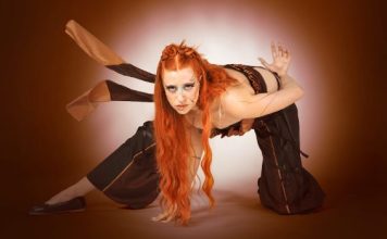 PRIMER PLANO con SILVERPOPPY Créditos a su autor. El propietario de esta imagen es el titular de sus derechos.