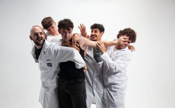 EL GARAJE con SOBREZERO Créditos a su autor. El propietario de esta imagen es el titular de sus derechos.