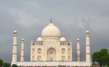 HISTORIAS DE LA HISTORIA: El Taj Majal Créditos a su autor. El propietario de esta imagen es el titular de sus derechos.