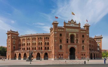HISTORIAS DE LA HISTORIA: La plaza de toros de Las Ventas Créditos a su autor. El propietario de esta imagen es el titular de sus derechos.