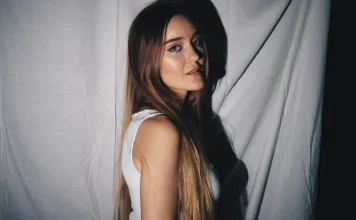 CONEXIÓN LATINA con MALÚ GARAY y MALU SALGADO Créditos a su autor. El propietario de esta imagen es el titular de sus derechos.