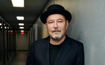 EL DISCO DEL AÑO: Rubén Blades, Fotografías Créditos a su autor. El propietario de esta imagen es el titular de sus derechos.