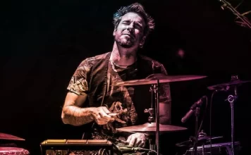 CONEXIÓN LATINA con JAVI RUIBAL y BHAVI Créditos a su autor. El propietario de esta imagen es el titular de sus derechos.